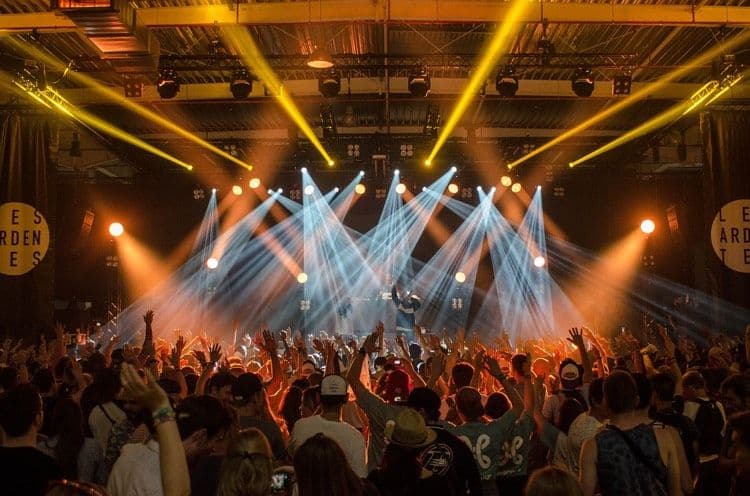 Transformasi Industri Konser Bagaimana Event Musik Modern Mengubah Pengalaman Penonton